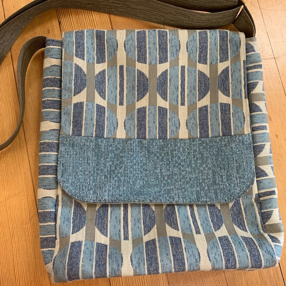 Gently used Maruca Rail bag